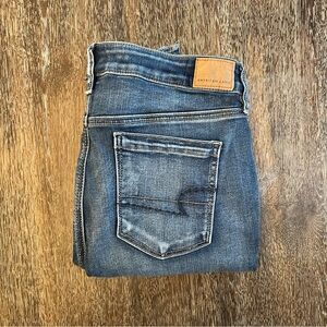 American Eagle Hi-Rise Jegging Crop Medium Wash Jeans Size 14